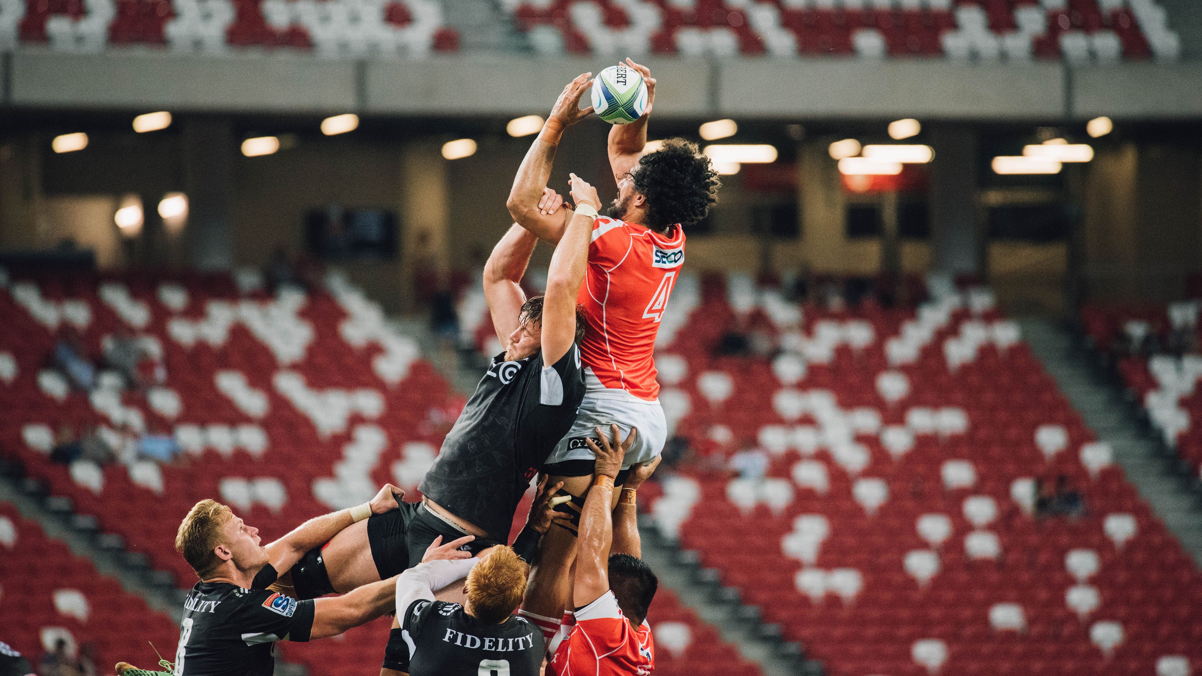 开云体育在线-帕尔默关键时刻站出来，NBA季后赛之夜的英雄诞生